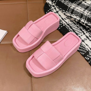 QLshop สินค้าใหม่พร้อมส่ง รองเท้าแตะแฟชั่น สไตล์เกาหลีสายคาเฟ่หรือจะลูกคุณก็เอาอยู่หมด เสริมส้นมาให้แบบสวยปัง โทนสีก็เริ่ดไม่มีดรอป คุณภาพดีราคาคุ้มบอกเลยต้องรีบตำ