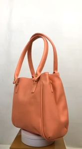 Tas Selempang Wanita Impor Terbaru: Rekomendasi & Tips