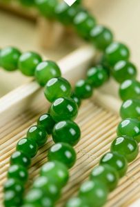 Montagne Jewelry Natural Grade A Green Jade Necklace Carefully Choose Jade Bean 9.5-10mm Fantastic Quality Necklace