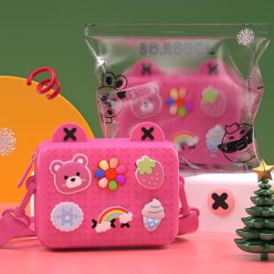 กระเป๋าแฟชั่นเด็กน่ารัก Koool Dopamine กันน้ำ กระเป๋าสะพายไหล่คุณภาพสูงสำหรับเด็ก กระเป๋าหนัง PVC น่ารักและสง่างามสำหรับเด็กชายและเด็กหญิง กระเป๋าศัพท์สำหรับวัยรุ่น