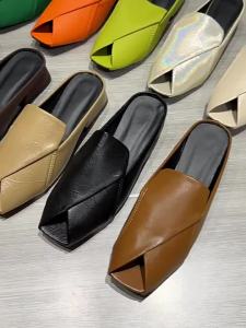 2025 Summer Fashion WomenS Square-Toed Open-Toe Square-Heel Sandals Stylish Low-Heel Outdoor Slippers