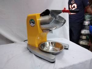 เครื่องบดน้ำแข็ง 2 ใบ ทรงสูง เครื่องไสน้ำแข็ง เครื่องบดน้ำ 12000 ราคา 22000 ราคา