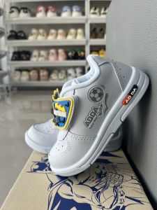 J รองเท้านักเรียน รองเท้านักเรียนชาย รองเท้านักเรียนผ้าใบและหนังดำ รหัส 41N20และ41A20 Size 25-35 ราคาป้าย 315.- บาท