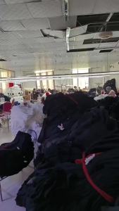 จัดส่งจากประเทศจีน [BIN] ผู้ผลิตเสื้อสเวตเตอร์คอกลมพิมพ์ลายตามสั่ง logo แบรนด์ทันสมัยแขนยาวปักลาย diy ชุดยูนิฟอร์มคลาสแบบกำหนดเอง เสื้อผ้าทำงานหลวม ผ้าฝ้ายแท้