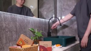 Philippines Kojic Acid Ginger Soap Whitening Handmade Moisturizing and Oil Controlling Anti-Mite Soap Yellow Exfoliating Hand Washing Facial Soap