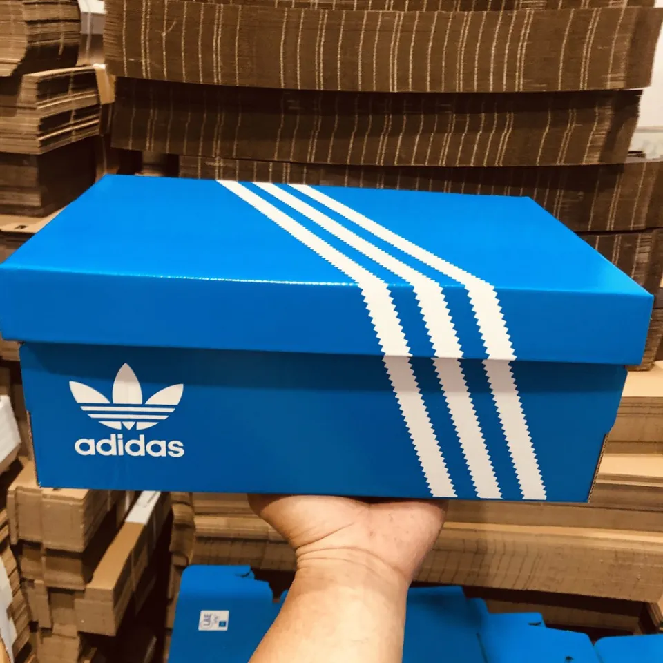 HỘP ĐỰNG GIÀY ADIDAS 