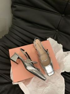 French Black Temperament Celebrity Medium High Heel Sandals Womens Shoes Summer Square Toe Versatile Commuter Single Shoes