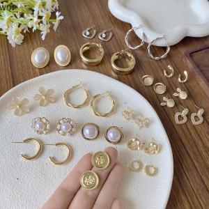 [WQP Fashion Store] COD Jewerry ต่างหูรูปหัวใจขนาดใหญ่สีขาวสำหรับผู้หญิงเครื่องประดับแบบมินิมอลลิสต์สวยงาม