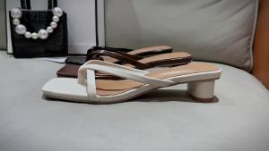 [Free Shipping] Unique high-heeled slippers for women new summer white sandals for outdoor wear