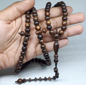Tasbih gaharu grade A++ 8mm tasbih 99 butir wangi alami kayu galih gaharu buaya tasbih kayu gaharu super