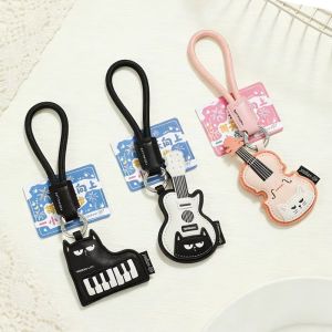 SIERWU Mèo đen Móc khóa da Da PU Hình dáng của đàn piano. Móc khóa hình mèo đen. Di động Có dây đeo Móc khóa hình nhạc cụ Dành tặng bạn bè.