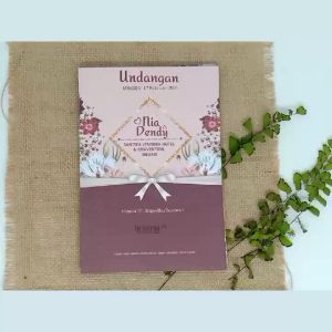 (100 pcs) Undangan Pernikahan Simple Elegan Termurah LG77