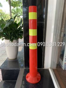 Cọc tiêu giao thông phân làn hình trụ 67cm