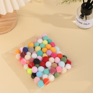 ปอมปอมคละสี  ปอมปอม  บบนุ่ม ขนาด 1cm-3cm  DIY เย็บหัตถกรรมวัสดุ