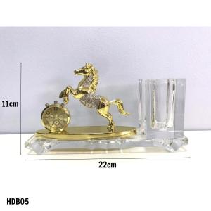 HỘP ĐỰNG BÚT ĐỂ BÀN CÓ ĐỒNG HỒ HÌNH TUẤN MÃ MẠ VÀNG SIÊU SANG TRỌNG - HDB05