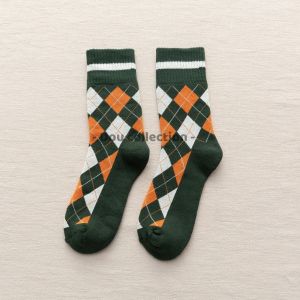 Vớ Tất Len Nam Nữ Cổ Cao Retro Họa Tiết Sọc Dày Phong Cách Nhật Bản Thời Trang Thu Đông - Mã TV018