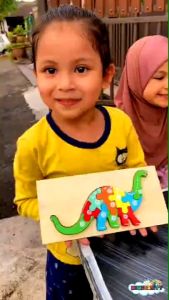 WOODEN PUZZLE 3D (SMALL SIZE) - GIRAFFE/TRACTOR/PARROT/DINOSAUR)