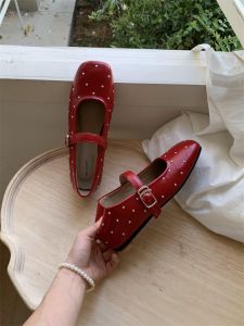 Versi Kulit Kambing ~ Retro Gypsophila Rivet Ballet Kasut Tunggal Wanita Menambah Tali Tali Tali Mulut Cetek Mary Jane