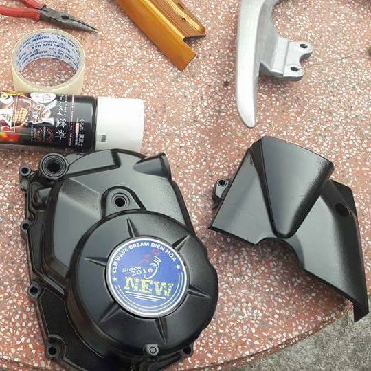 Chai%20S%C6%A1n%20x%E1%BB%8Bt%20Samurai%20m%C3%A0u%20%C4%91en%20m%E1%BB%9D%20%C4%91en%20nh%C3%A1m%20109A%20400ml%20chuy%C3%AAn%20s%C6%A1n%20x%E1%BB%8Bt%20xe%20m%C3%A1y%20v%C3%A0%20%C3%B4%20t%C3%B4%20kh%C3%A1ng%20x%C4%83ng%20ch%E1%BB%91ng%20n%E1%BB%A9t%20n%E1%BA%BB%20%C4%91%E1%BB%99%20b%E1%BB%81n%20cao%20th%C6%B0%C6%A1ng%20hi%E1%BB%87u%20Nh%E1%BA%ADt%20-%20Image%206