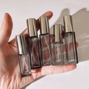 Portable Mini Refillable Perfume Bottle: A Travel Atomizer Cosmetic Container & Alcohol Spray Bottle