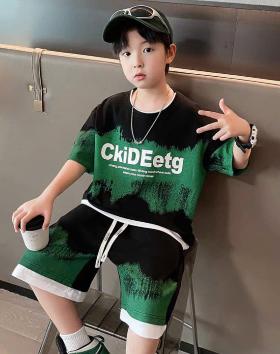 Bộ đồ thể thao bé trai năng động phong cách khỏe khoắn