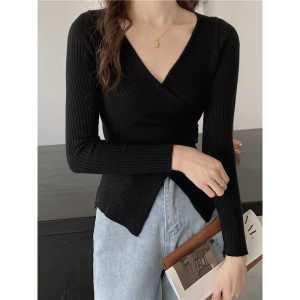 Sweater Rajut V-Neck Wanita Motif Garis Multicolor