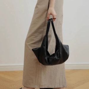 HEFEI Commuting Croissant Crossbody Bag Vintage Soft Leather Lazy Style Shoulder Bag Elegant Hobos Oil Wax Leather Handbag Travel