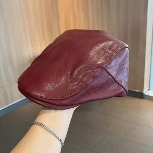 Y2K2 โกธิค หมวกเบเร่ต์หนัง PU วินเทจ ฮาราจูกุ หมวกสำหรับจิตรกร เรโทร ลำลองแบบสบายๆ หมวกเบเร่ต์ Y2k ชายหญิง
