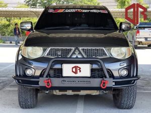 กันชนหน้าร็อกกี้ (Rocky Front bumper) กันชนหน้าเหล็ก OUTLANDER4x4 พร้อมห่วงแดงโอเมก้า 1คู่ ฐานติดตั้งสปอร์ไลท์ กันชนหน้าออฟโรด กันชนเสริมหน้ารถกระบะ