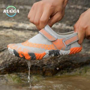 RUGGA 2025รองเท้าว่ายน้ำโต้คลื่นชายหาดลุยน้ำสำหรับเด็กใช้ได้ทั้งชายและหญิงรองเท้ายางสำหรับเด็กหญิงเด็กชายป้องกันการลื่นแห้งเร็วเท้าเปล่ากลางแจ้งขี่จักรยานรองท้าลุยโคลนว่ายน้ำชายทะเลสำหรับ6-7 8 9 10 11 12 13 14 15 16ถึง17ปีเด็กวัยรุ่นชายหญิง