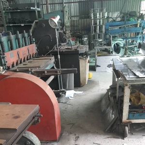 Nhận cắt ống inox tròn  o102 mm dày 1.2 mm  inox 304 theo kích thước yêu cầu . Cắt mài 2 đầu ống kỹ lưỡng .