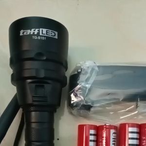 Paket Senter Selam LED T6 Scuba Dive Waterproof 200M 3000 Lumens Paket Lengkap Senter Bawah Laut 4PCS Baterai Dan Adaptor Cas Senter Diving Senter Snorkling Senter Penyelam Best Seller COD