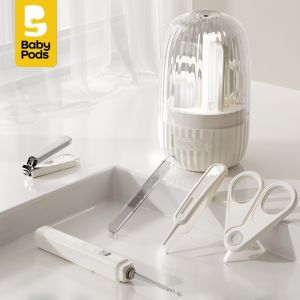 Bộ dụng cụ bấm móng tay đồ lấy ráy tai có đèn an toàn cho bé 5in1 nhỏ gọn tiện lợi hiệu Babypods