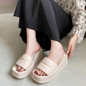 QJshop รองเท้าใหม่น่าสนใจ‼️รองเท้าแตะเสริมส้นแฟชั่น รองเท้าแตะพื้นหนา รองเท้าแตะผู้หญิง ความสูงจากส้นสูงถึง2นิ้ว สาวๆตัวเล็กเท้าเล็กเหมาะมาก พื้นรองเท้าด้านบนมีปุ่มนวดเท้าใส่แล้วไม่เจ็บฝ่าเท้าแน่นอน ✅