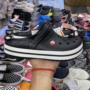 รองเท้า CroSs LiteRide รองเท้า สวยทุกคู่ มีครบทุกไซส์ รองเท้าได้ขนาดมาตรฐาน 1-3 วันได้รับของ