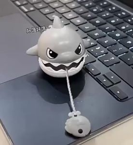 【COD】Cartoon Creative Shark Keychain Bag Pendant Drawstring Clockwork Toy Keychain toys car pendants stress relievers