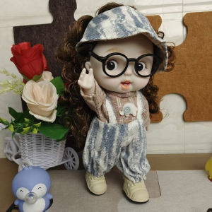 รูปลักษณ์ที่สวยงาม ตุ๊กตา ตุ๊กตาของเล่น รูปทรงที่เป็นเอกลักษณ์ นมน่ารัก ถอดเปลี่ยนได้ รายละเอียดการตกแต่ง ตุ๊กตาที่เคลื่อนไหวของข้อต่อ ตุ๊กตาเปลี่ยนตาใหญ่เกินไป ในร่ม ความปลอดภัย อยู่บ้าน