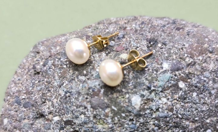 Fashionable%20Stainless%20Pearl%20Earrings,%20Different%20Sizes,%201%20Pair%20-%20Image%203