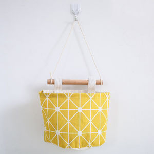 กระเป๋าแขวน 3 ช่อง ที่เเขวนกระเป๋า แบบคอนโด อุปกรณ์จัดเก็บแบบแขวน เก็บของใช้ สัมภาระต่างๆ ถุงผ้าเก็บของ แขวนผนัง ลดโลกร้อน กระเป๋า