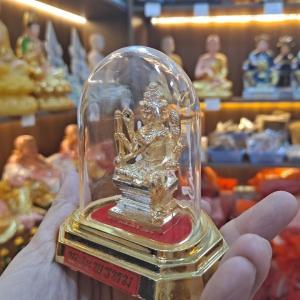 Tượng cô vẫy lồng kính – Trang trí tinh tế cho không gian sống