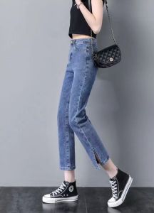 8060 กางเกงยีนส์เอวสูง ทรงกระบอกเล็ก ปลายขาผ่าขาดด้านข้าง หมดหมั่นหรือไม่ Ladateens