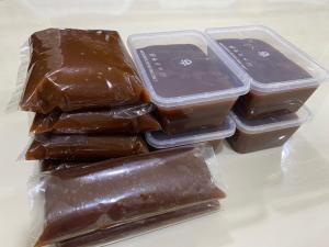 Dodol Betawi legit Original Ketan item Asli 500 gram ( 1/2 kilo ) Mika Higienis / thin wall