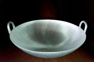 Original Wajan Garut Diameter 43 Cm Bahan Aluminium Anti Karat dan Anti Lengket.