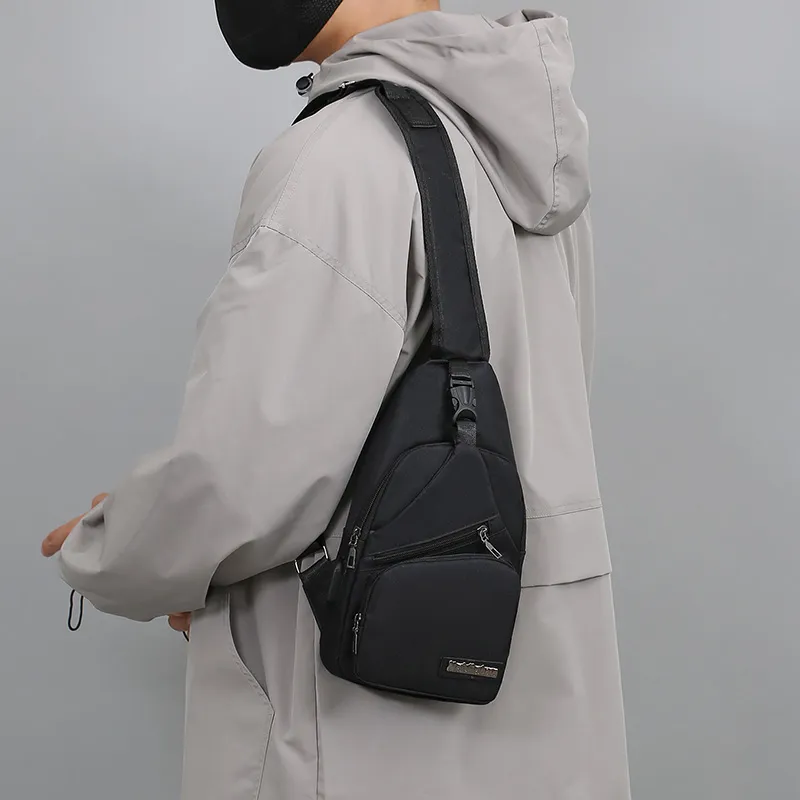 Mens chest bag new usb smart shoulder bag Korean version of