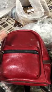 กระเป๋าเป้หนังแท้สไตล์วินเทจสำหรับผู้หญิง ขนาดเล็ก ความจุมาก สีเรทึบ สามารถใส่ขวดน้ำได้