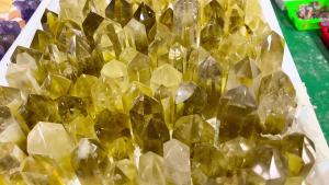 LZD  Natural Crystal Brazil Citrine Column Single Pointed Hexagonal Prism Rough Stone Home Desktop Decoration Degaussing Ornaments