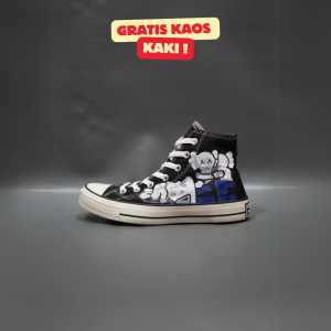 SEPATU CNVRS CT CLASIC HIGH X KAWS K HITAM PUTIH MOTIF KARAKTER 37-43