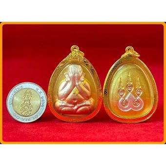 รูปจากผู้ขายบน Lazada: พร้อมส่ง จี้พระปิดตา เสริมโชคลาภ เสริมการเงิน เสริมการค้า เมตตามหานิยม พระเลี่ยมทอง หุ้มเศษทอง มีหลายขนาด ตั้งราคา ฿159 ขายแล้ว 23 ชิ้น