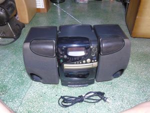 Đài cassette cũ Philips AZ2415 còn hát tốt