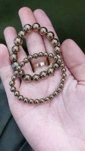 แร่ไพไลท์ หรือ เพชรหน้าทั่งหรือทองของคนโง่ (pyrite) ปกป้องคุ้มครองภัยพยันอันตรายต่างๆ ค้าขายร่ำรวย